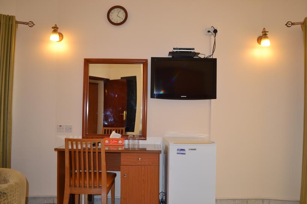 Tara Hotel Llc Dubai Zimmer foto
