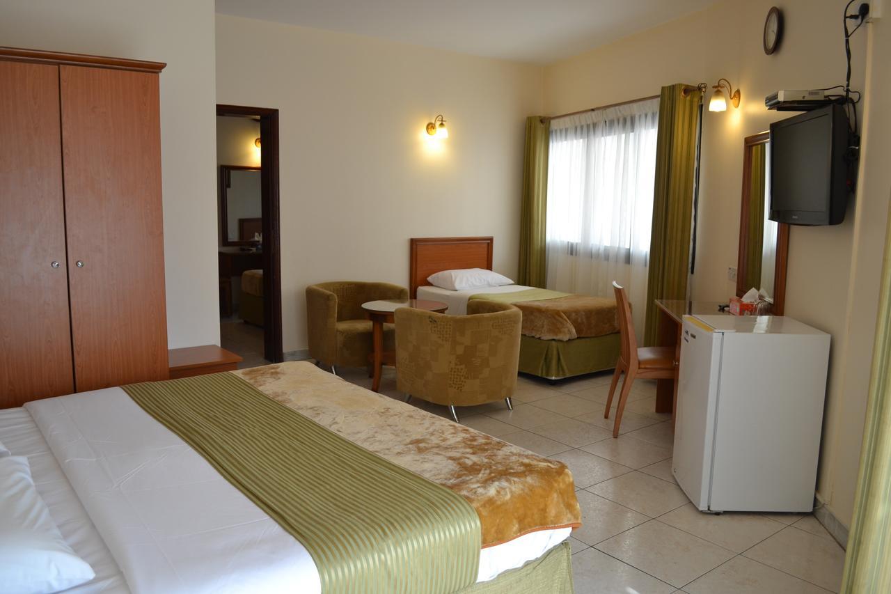 Tara Hotel Llc Dubai Zimmer foto